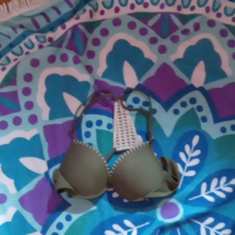 Bathing suit - Picture 2 of 3